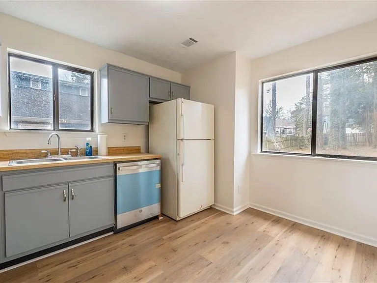 3927 Centennial Trl — Photo 7