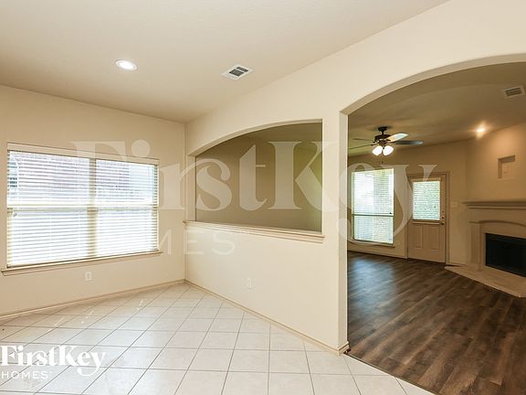 4th image of 1013 Jodie Dr