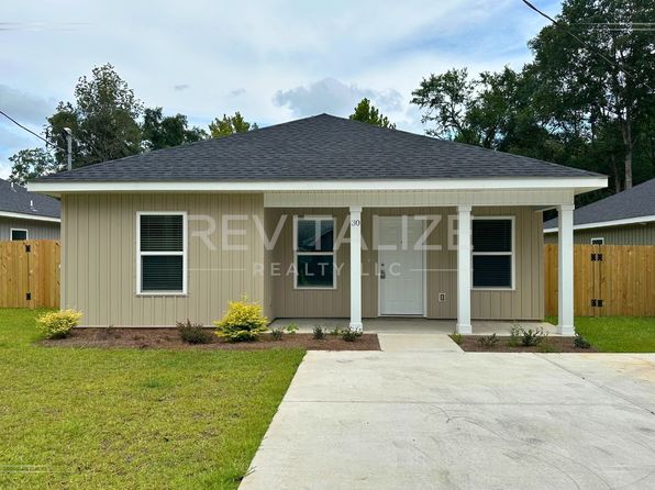 30 Everett Ave E