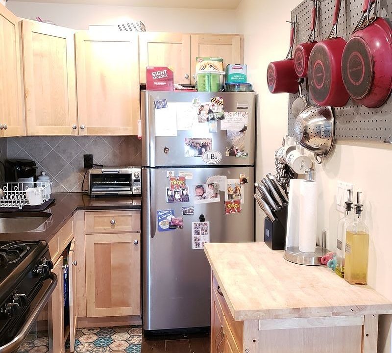 1st image of 3176 37th St #3F
