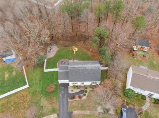 6 Wildflower Dr, Coventry, RI 02816