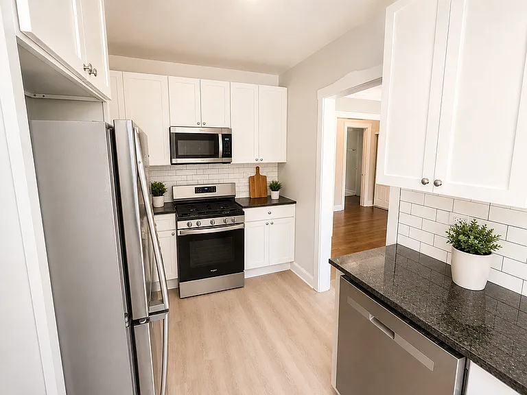 739 Hinman Ave #1W — Photo 9