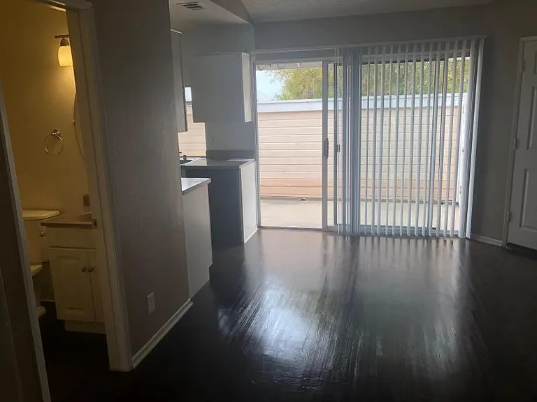 550 Williamson Ave #15 — Photo 11