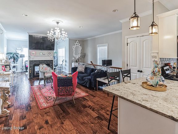5th image of 24 Pheasant Glen Dr #13
