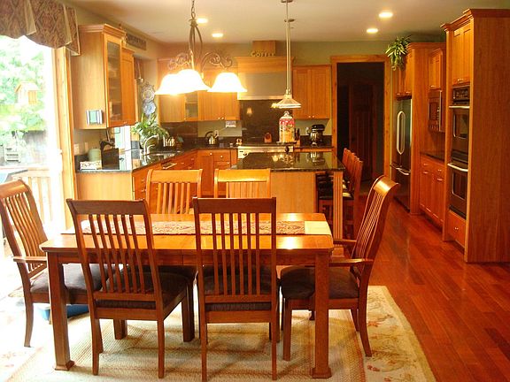 2nd image of 43826 SE 80th St