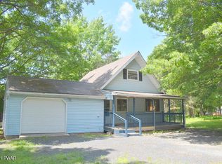 4674 Pine Ridge Dr W, Bushkill, PA 18324