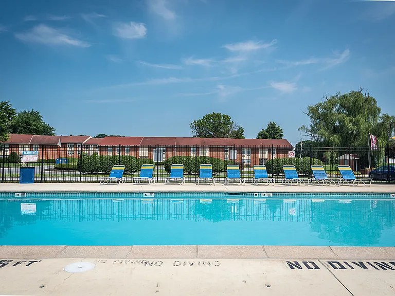 Colebrook Apartments — Photo 1
