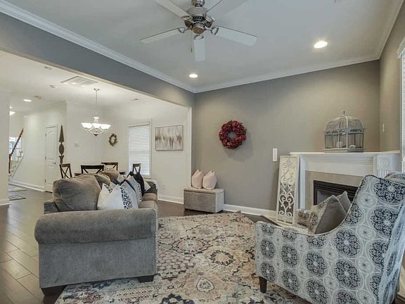 2nd image of 708 Yorkland Way
