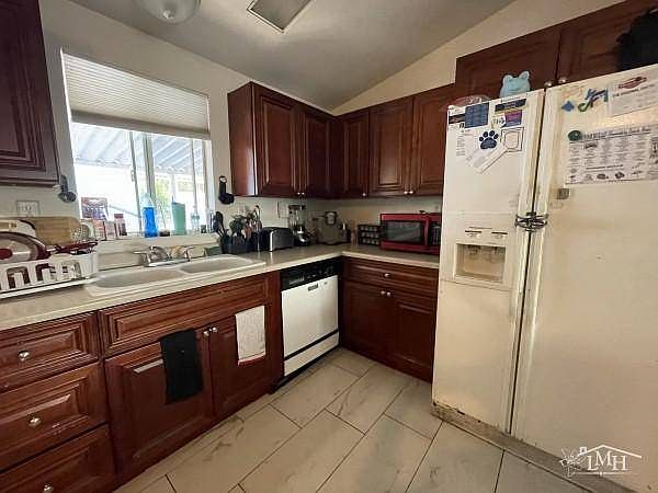 2nd image of 2515 Sweetwater Rd Space 25