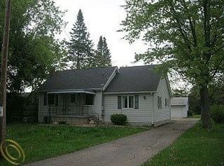 10711 Center Rd, Grand Blanc, MI 48439