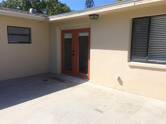 3rd image of 601 60th Ave S
