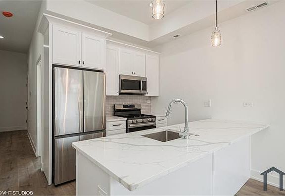 5th image of 4351 S Oakenwald Ave #1
