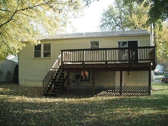 5th image of 129 Wickham Farm Dr
