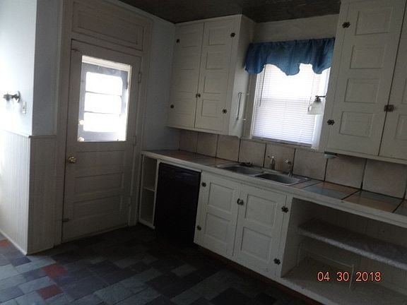 5th image of 173-175 E Tompkins St #173