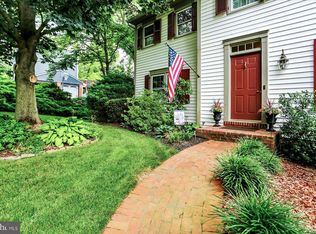 1008 Woodridge Blvd, Lancaster, PA