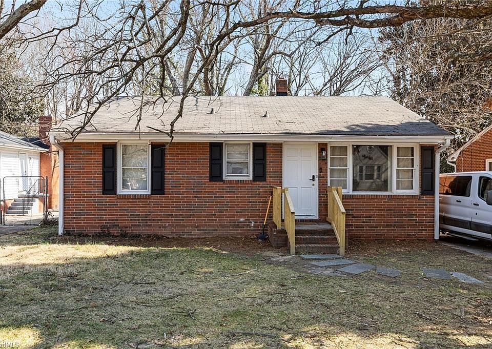 1st image of 916 Forrest St