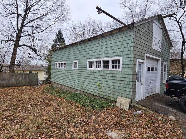 (undisclosed Address)