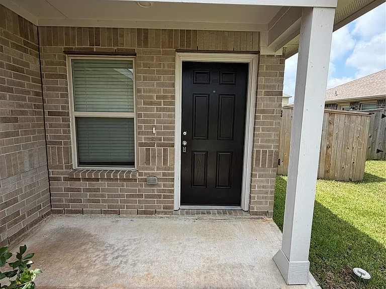 14514 Woodcott Warren Way — Photo 4