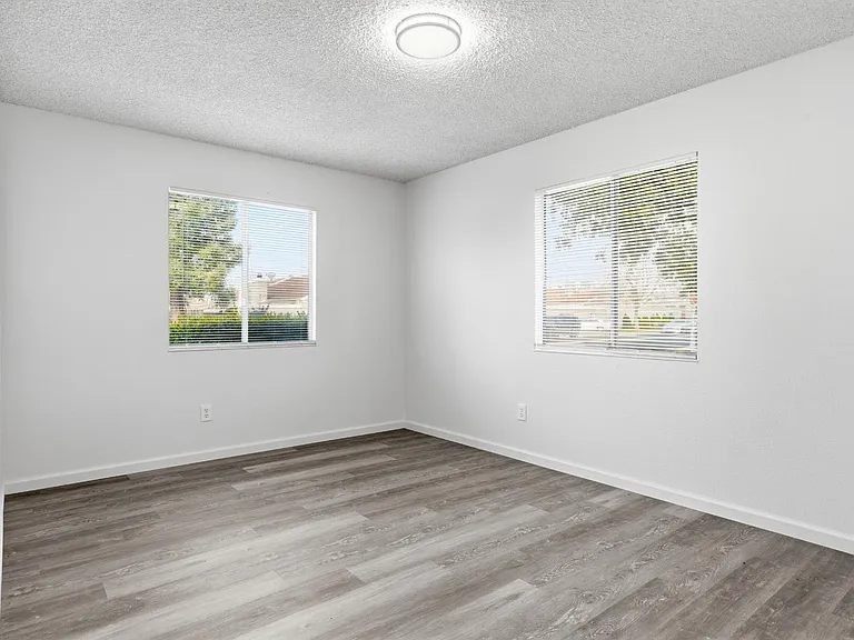 1800 Rockford Ave #1 — Photo 7