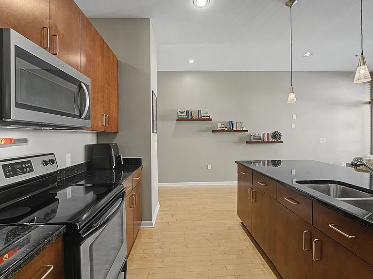 437 Monroe Ave #106 — Photo 9