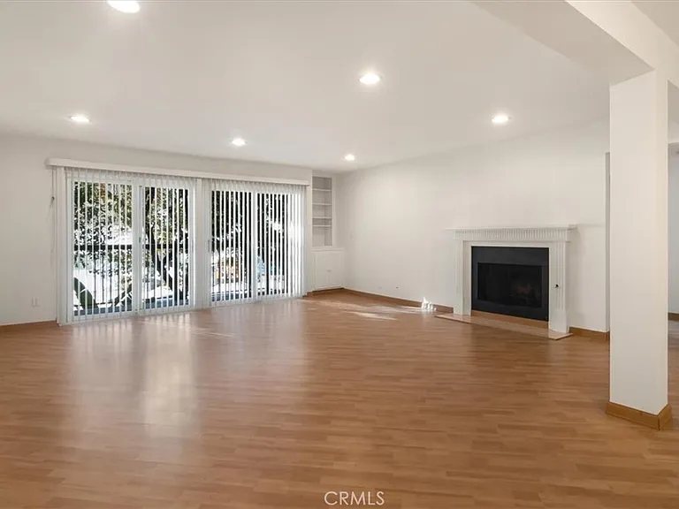 18324 Clark St #102 — Photo 4