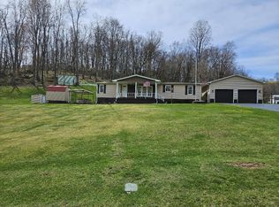 261 Valley Dr, Lebanon, VA 24266