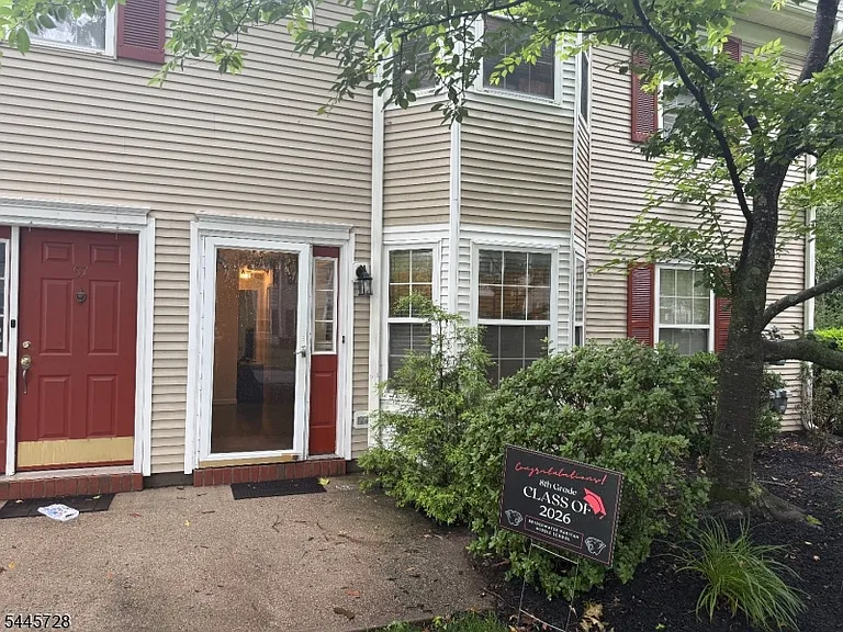 58 Waugh Ct — Photo 27