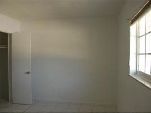 4th image of 716 NE 1st St APT 1