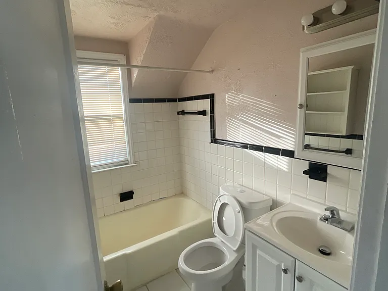 8949 Ohio St — Photo 7