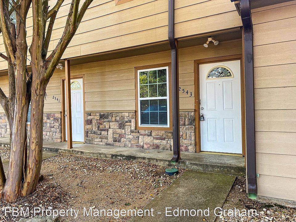 1st image of 2543 W Sycamore Ave #7322263