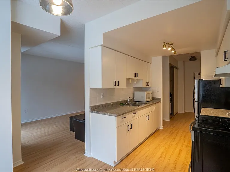 1885 Normandy St #104 — Photo 8
