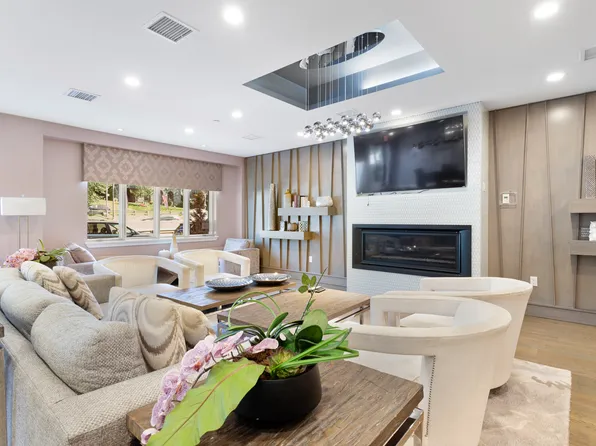 2727 Henry Hudson Parkway West image 25 of 38