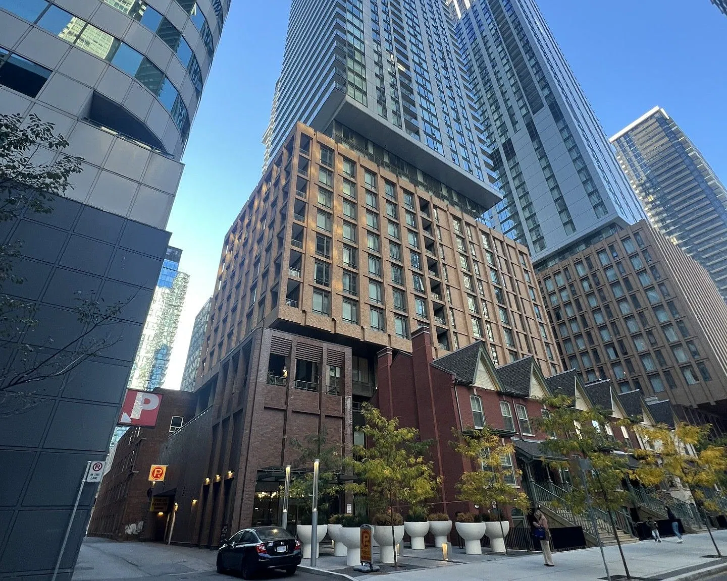 8 Widmer St — Photo 3