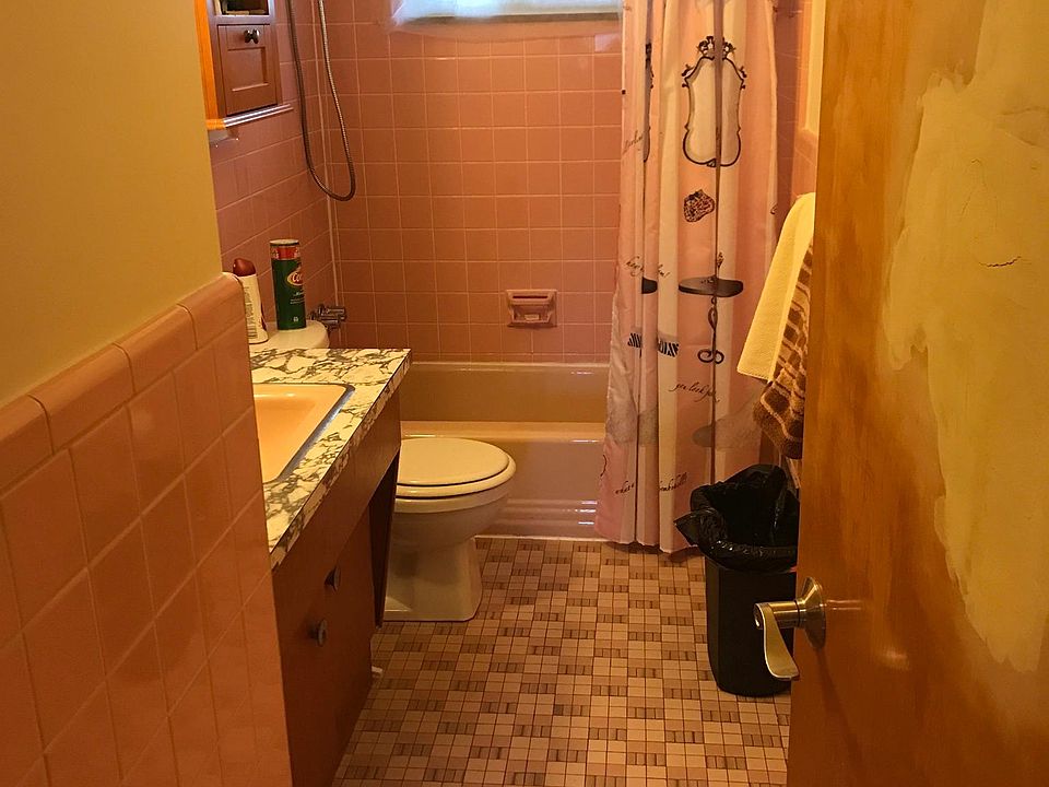 2nd image of 23871 Princeton St