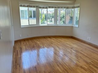 951 10th St #A, Santa Monica, CA 90403