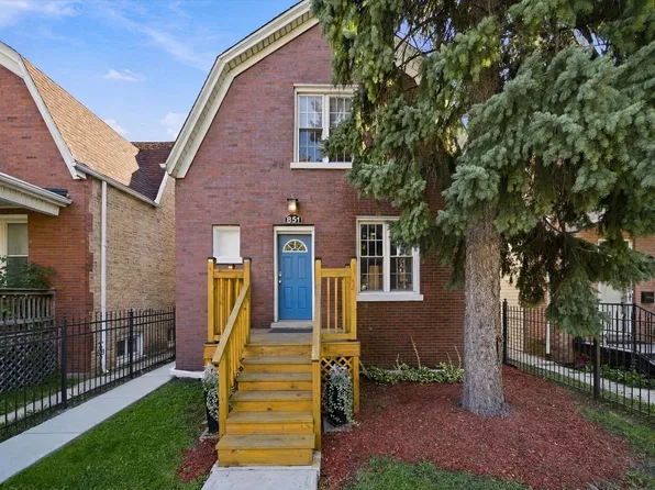 851 N Karlov Ave, Chicago, IL 60651