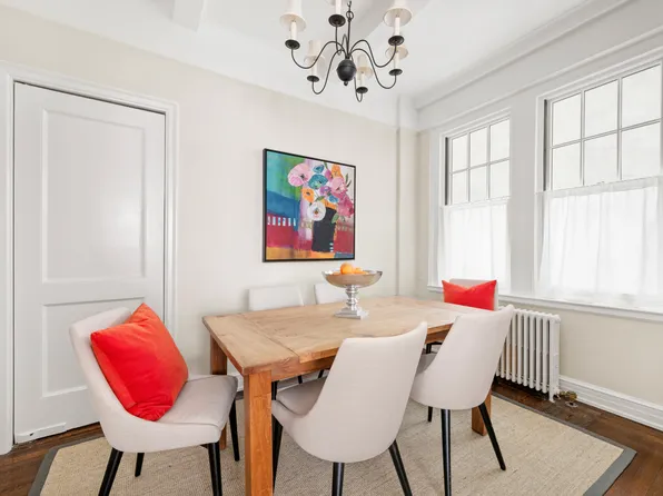 125 East 74th Street image 5 of 9