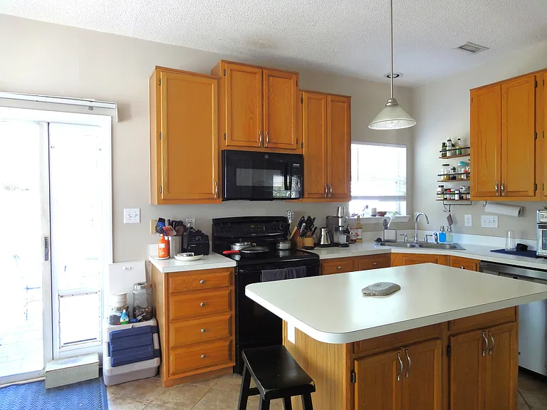 320 Hallwood Ct — Photo 12