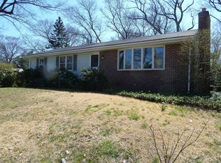 100 Vancouver Ave, Warwick, RI 02886