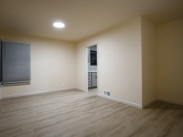 582 Euclid Ave #A — Photo 6