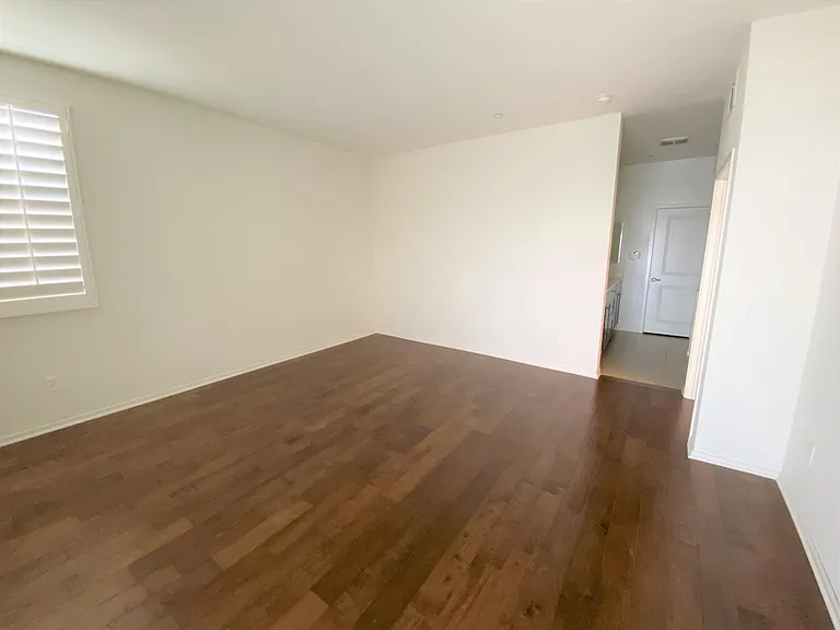 13126 Union Ave #401 — Photo 9