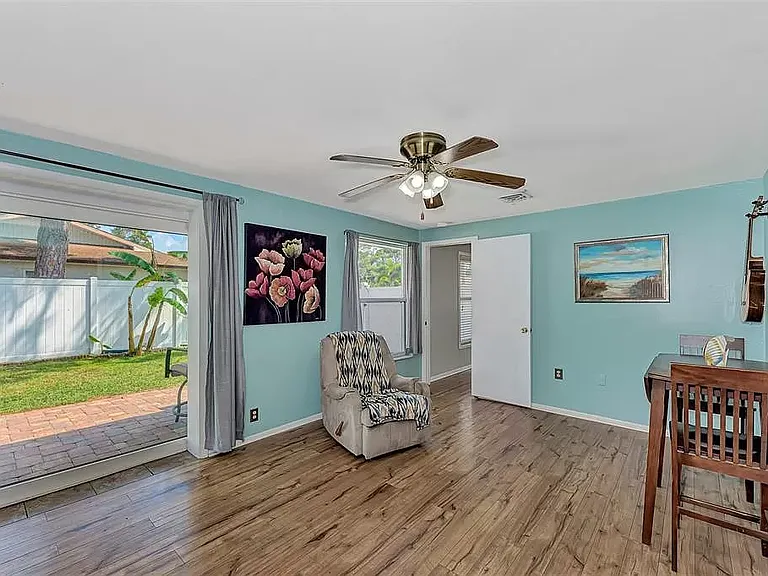 1329 Nantucket Rd — Photo 23
