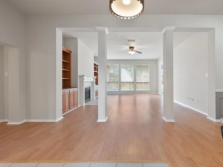 6103 Sea Island Trl — Photo 2
