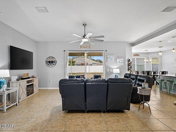 5th image of 222 Bird Of Paradise Dr
