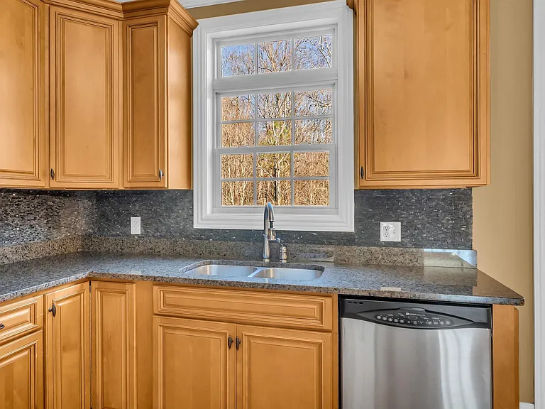 107 Grove Park Ln — Photo 10