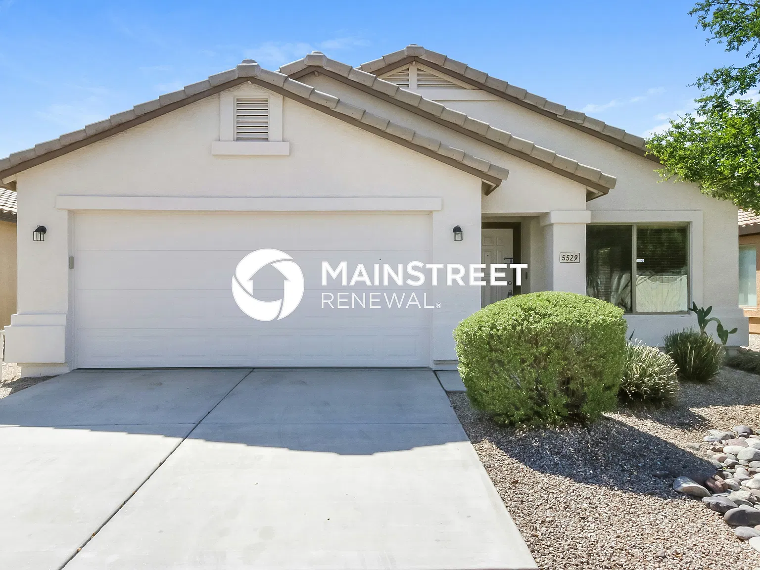 5529 W Jones Ave — Photo 1