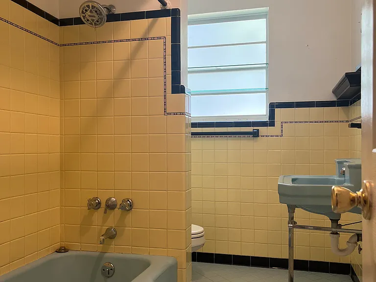 359 Howle Ave — Photo 14