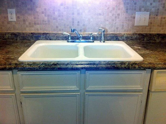 3 bed, 1.5 bath, 1207 sqft, $1,825 — Photo 3