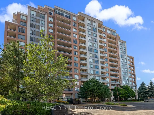 9 Northern Heights Dr Unit 216, Richmond Hill, ON L4B 4M5