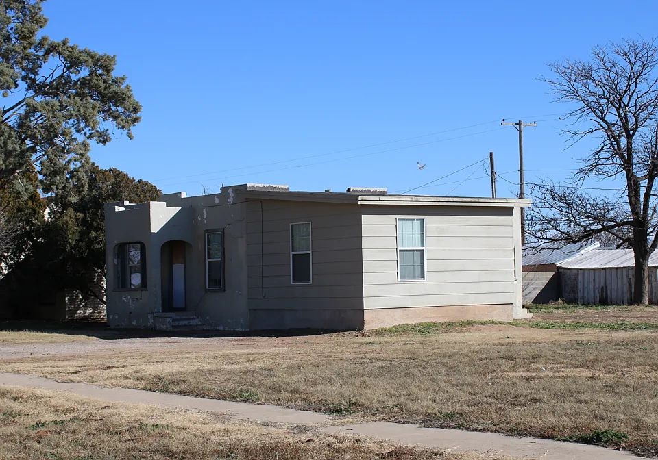 506 E Municipal Dr